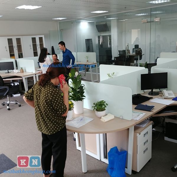 sản xuất bàn ghế văn phòng KCN