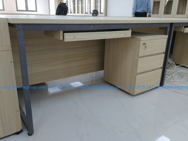 hộc di động tay không tay nắm