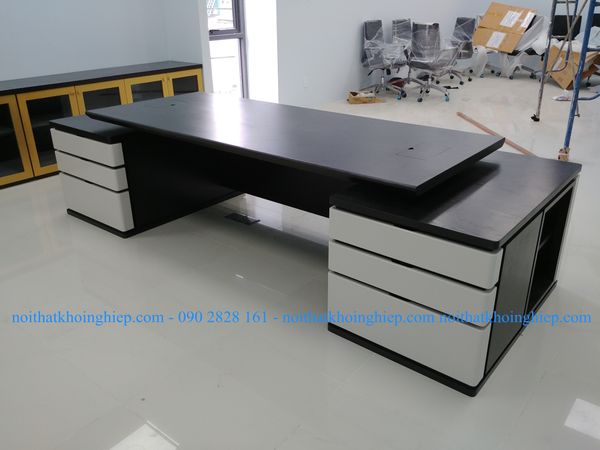 bàn giám đốc đẹp hiện đại