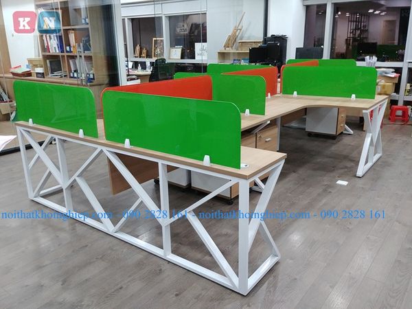 setup bàn làm việc văn phòng