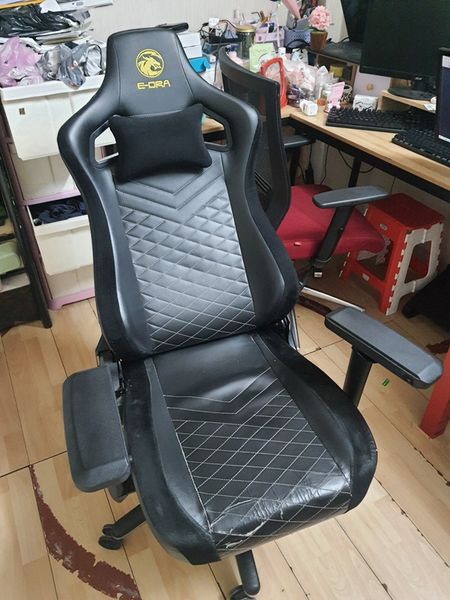 sua ghe gaming hu nga lung
