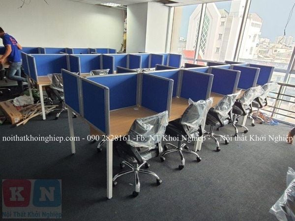 vách ngăn telesales đẹp bàn làm việc vnt03