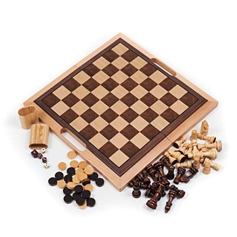 Bộ cờ 3 trong 1 bằng gỗ sẽ là món quà tuyệt vời cho những người yêu thích các trò chơi cờ, từ cờ vua, cờ tướng, đến cờ caro. Với thiết kế gọn nhẹ và cất giữ dễ dàng, bộ cờ này sẽ giúp bạn tận hưởng thời gian giải trí và rèn luyện trí tuệ.