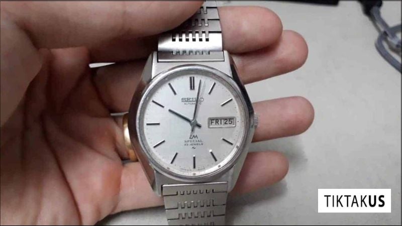 Đa số các mẫu Seiko Lord Matic cổ điển chỉ có khả năng chống nước ở mức hạn chế