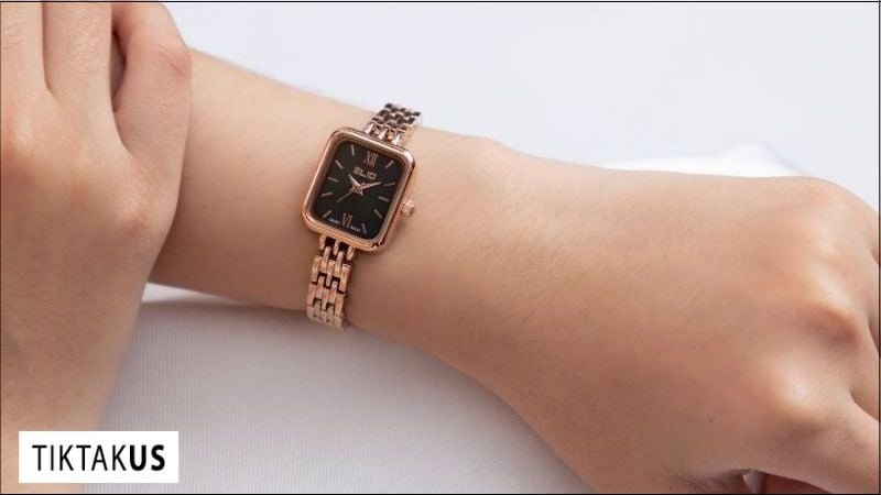 Cổ tay 15cm vẫn có thể đeo đồng hồ mặt vuông