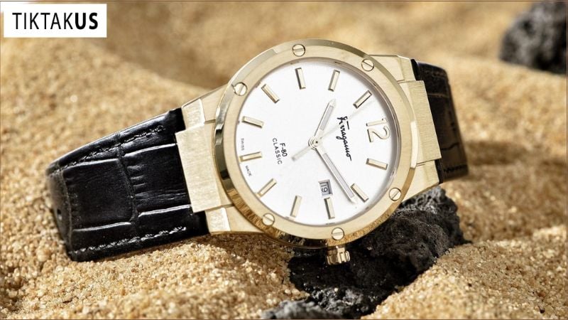 Núm vặn và khóa của đồng hồ chính hãng được thiết kế tinh xảo, hoạt động chắc chắn.