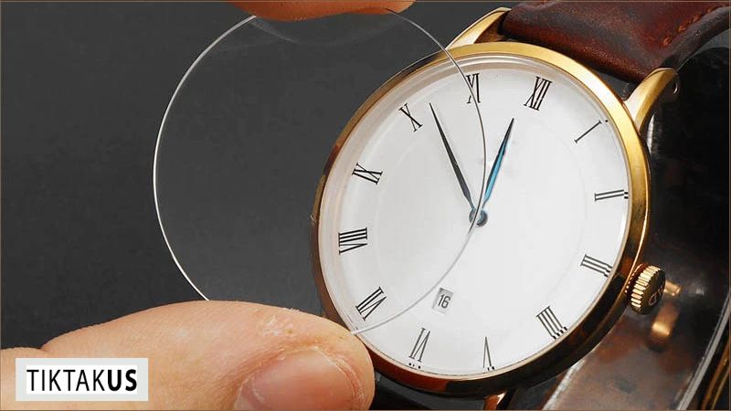Làm sao để bảo quản kính đồng hồ tốt nhất?Để sở hữu những chiếc đồng hồ nam chính hãng với chất lượng đảm bảo và chế độ hậu mãi tốt nhất, hãy đến với Tiktakus