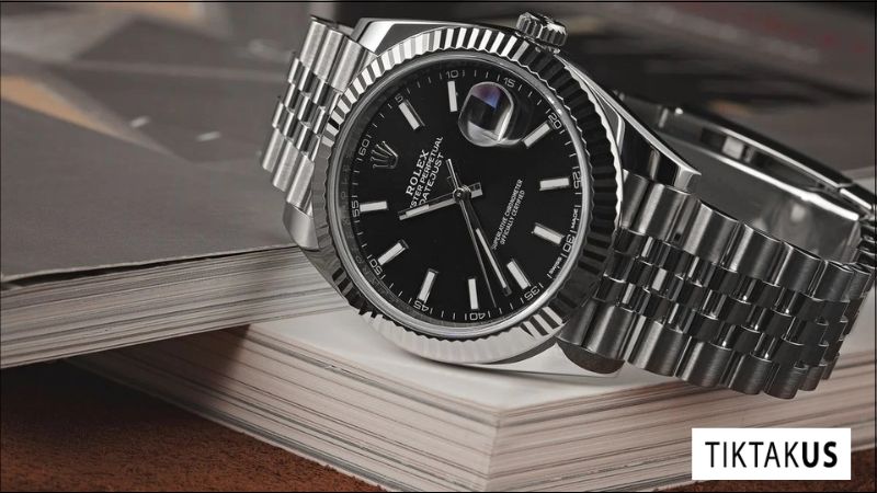 Bạn có thể tìm thấy những chiếc casual watch chất lượng tốt với mức giá từ vài triệu đồng đến vài chục triệu đồng.