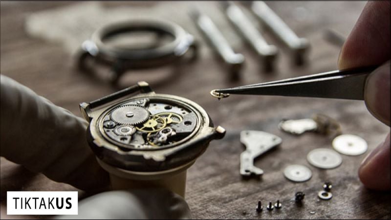 Đồng hồ Automatic được thiết kế để tự động lên dây cót nhờ chuyển động của cổ tay người đeo