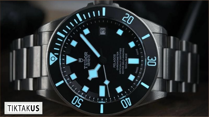 Để dạ quang đồng hồ luôn sáng rực, hãy thường xuyên 
