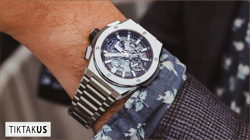 Đeo đồng hồ Hublot bên tay nào hoàn toàn phụ thuộc vào sở thích cá nhân.