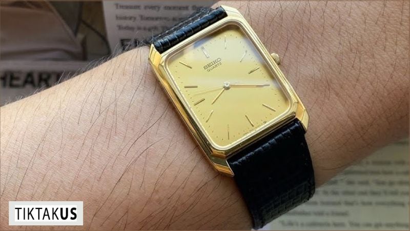 Không nên tự ý đánh bóng lớp mạ vàng SGP trên đồng hồ Seiko tại nhà.