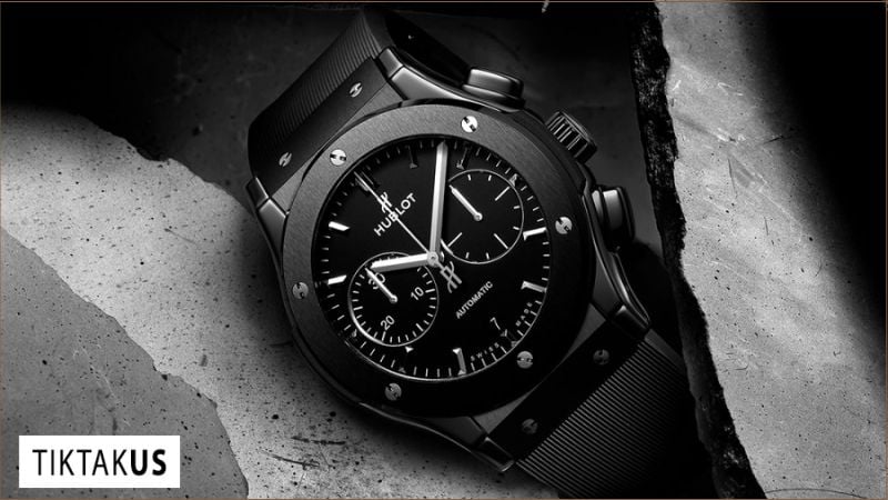 Đồng hồ ceramic có bộ phận chính – như vỏ, dây đeo, hay vòng bezel – được chế tác từ vật liệu ceramic.