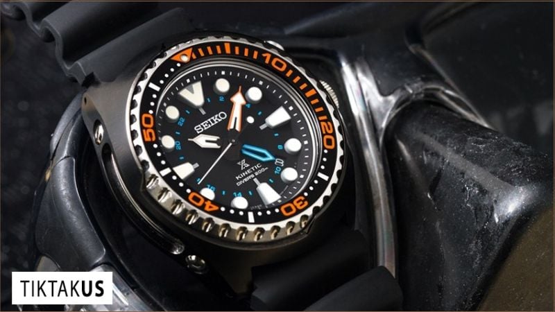 Đồng hồ lặn&nbsp;xuất hiện từ đầu thế kỷ 20, nhưng phải đến những năm 1950, đồng hồ lặn chuyên dụng mới&nbsp;bùng nổ.