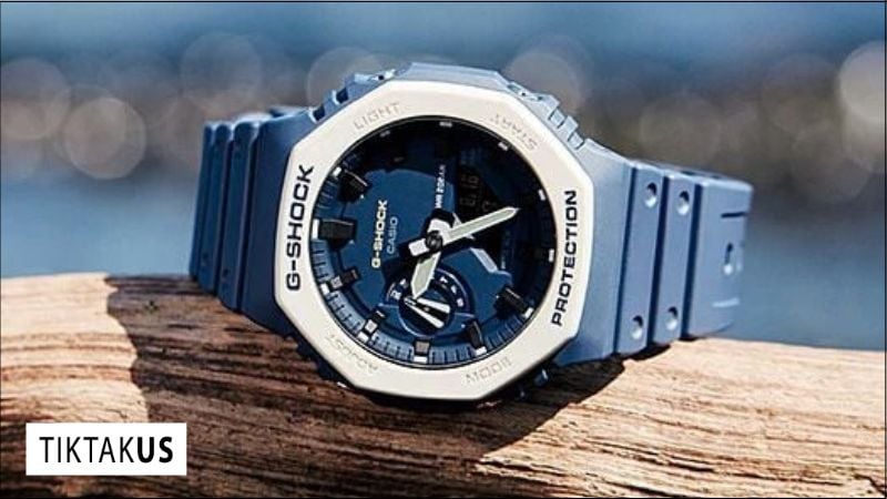 Thuộc dòng G-Shock đình đám, Casio GA-2110ET-2A được biết đến với độ bền bỉ vượt trội và thiết kế hầm hố, cá tính