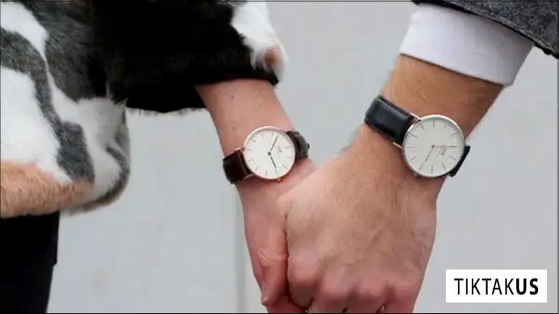 Chất liệu và kích thước của đồng hồ cũng ảnh hưởng đến sự thoải mái và thẩm mỹ khi đeo