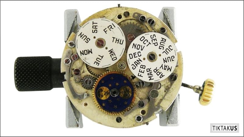 Chiếc Rolex 6062 của Vua Bảo Đại, nổi tiếng không chỉ bởi thiết kế mà còn bởi bộ máy Caliber 655 bên trong