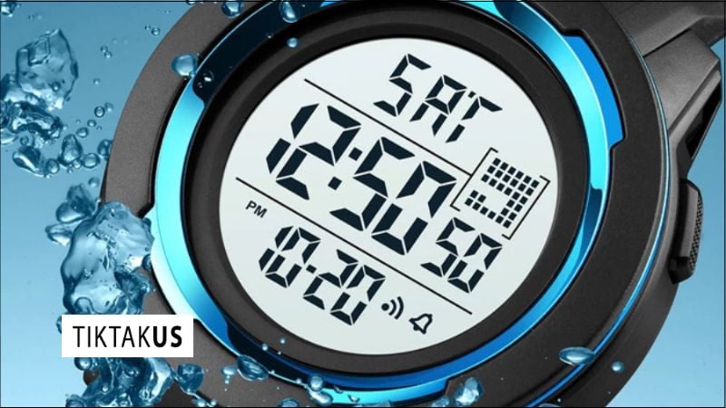 Đồng hồ có khả năng chống nước từ 100m (10ATM) trở lên mới nên đeo khi đi bơi