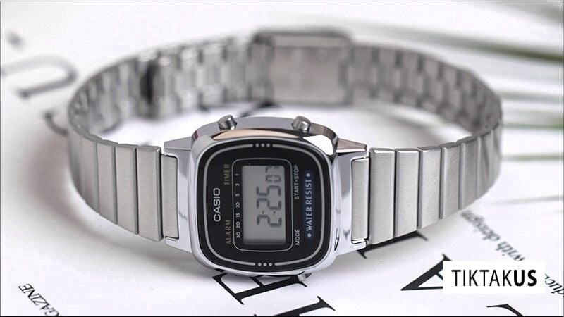 bạn có thể mang đến các cửa hàng đồng hồ uy tín hoặc các trung tâm bảo hành chính hãng của Casio