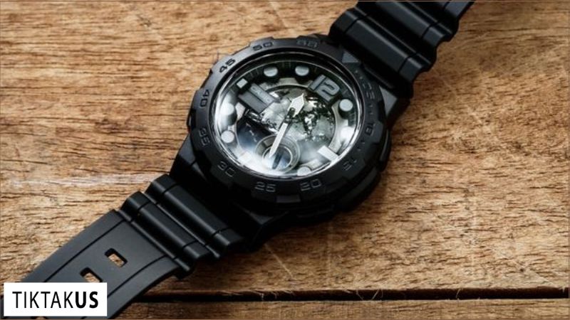 Đồng hồ Casio AEQ-100BW-9AVCF