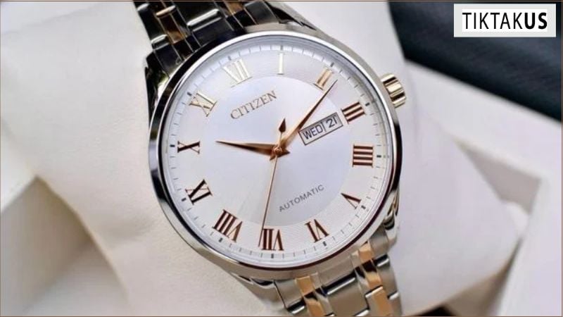 Sự rõ ràng, sắc nét và trùng khớp của các ký hiệu là một trong những dấu hiệu quan trọng của đồng hồ chính hãng.