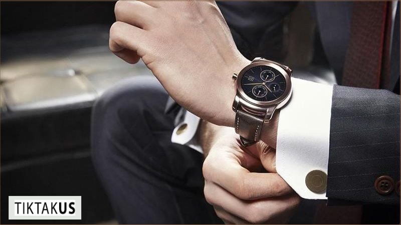 Quyết định chọn chiếc đồng hồ đeo tay phụ thuộc nhiều vào sở thích cá nhân, phong cách sống và những gì bạn mong đợi.