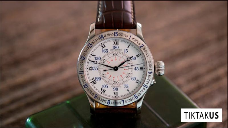 Vỏ chắc chắn và dây đeo chuyên dụng