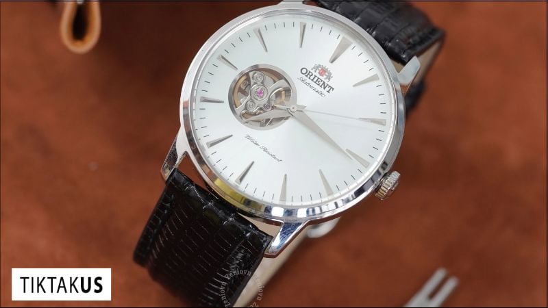 Orient, một thương hiệu đồng hồ Nhật Bản khác, nổi tiếng với những chiếc đồng hồ cơ khí có giá thành hợp lý.