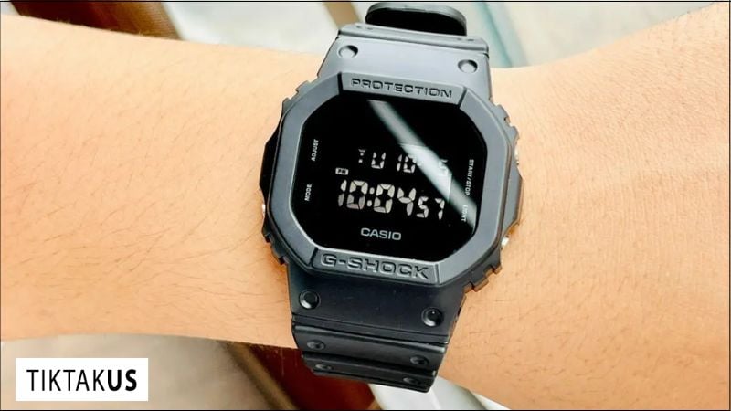 Kiểm tra hộp và phụ kiện