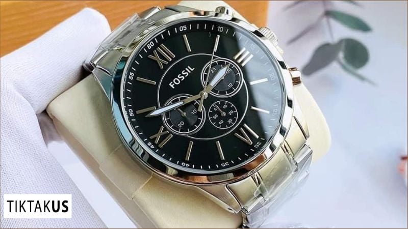 Thời điểm lý tưởng nhất để chỉnh ngày cho đồng hồ Fossil là từ 4 giờ sáng đến 8 giờ tối.