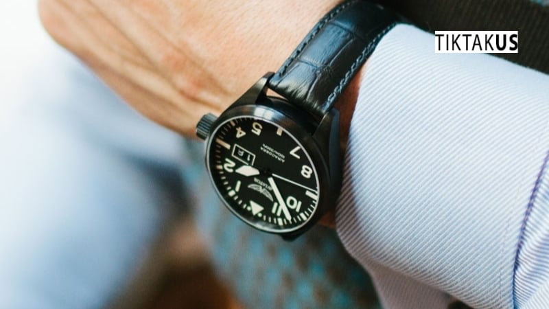 Aviator chuyên sản xuất đồng hồ phi công