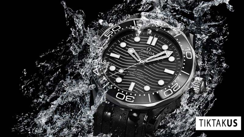 Đồng hồ chống nước 10ATM được chứng nhận an toàn cho các hoạt động bơi lội, kể cả thi đấu