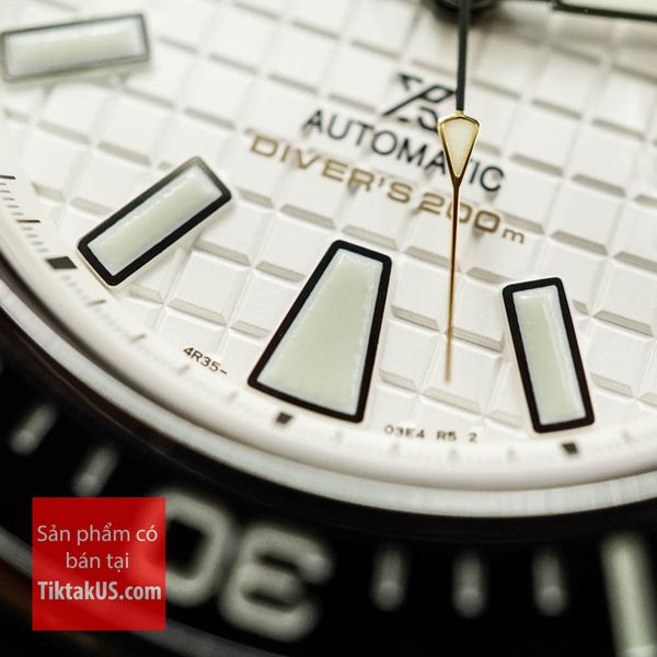 Cọc giờ Seiko Prospex King Samurai SRPE37K1 dạ quang LumiBrite