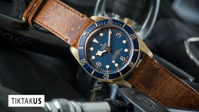 Đồng hồ vỏ đồng không chỉ là một phụ kiện xem giờ, mà còn là một tác phẩm nghệ thuật