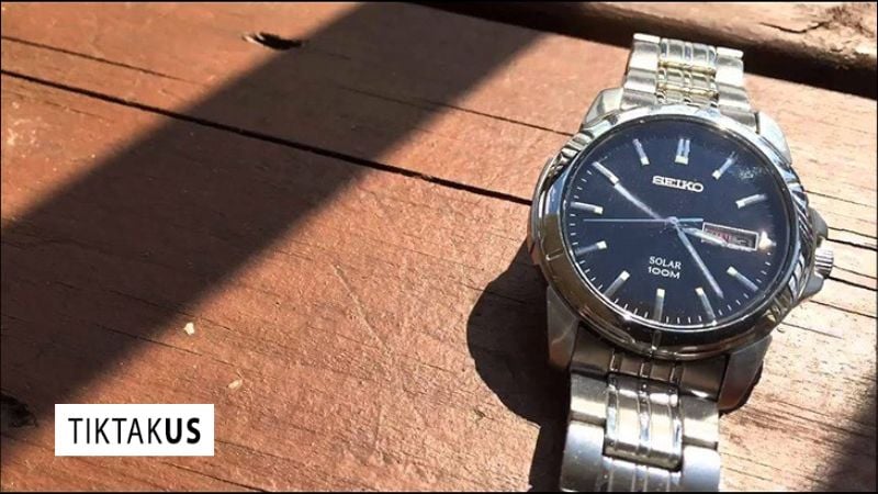 Đồng hồ năng lượng mặt trời, hay Solar Watch, là loại đồng hồ sử dụng ánh sáng để hoạt động