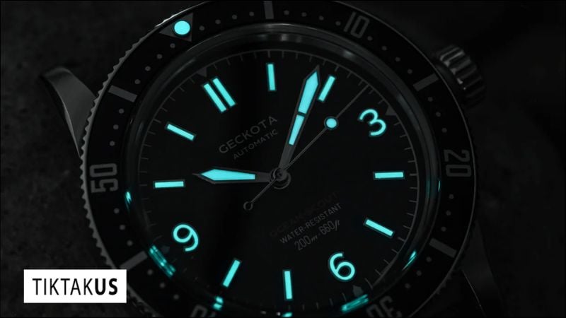 Mục đích chính của dạ quang là giúp người dùng xem giờ dễ dàng trong điều kiện thiếu sáng hoặc bóng tối hoàn toàn