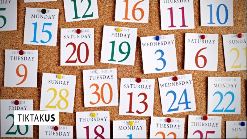 Lịch thứ trên đồng hồ thường có 2 ngôn ngữ