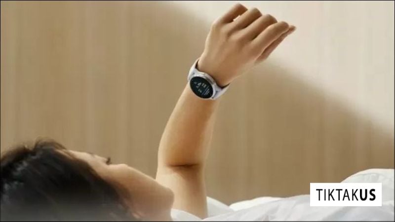 Nhiều người duy trì thói quen đeo đồng hồ ngay cả khi ngủ vì một số lý do cá nhân và sự tiện lợi nhất định