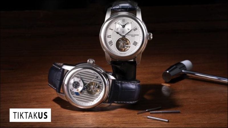 Đồng hồ cơ (Mechanical Watch): 
