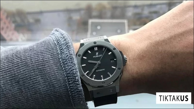 Mẹo điều chỉnh dây đeo đồng hồ Hublot vừa vặn nhất