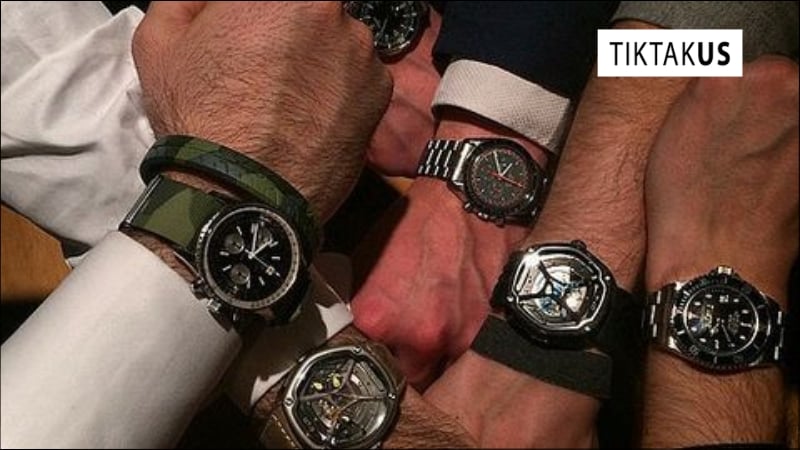 Nam da ngâm có thể chọn màu đen tuyền hoặc kết hợp đen-vàng