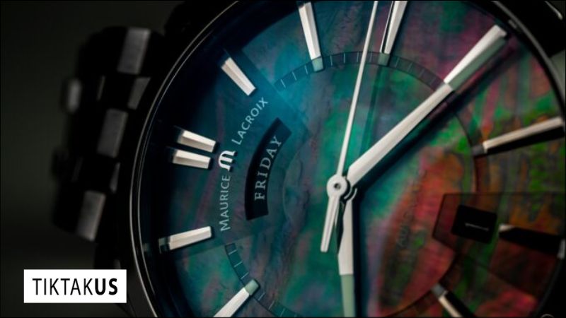 Đồng hồ mặt xà cừ là loại đồng hồ mà phần mặt số (dial) – bề mặt hiển thị thời gian và các thông tin khác