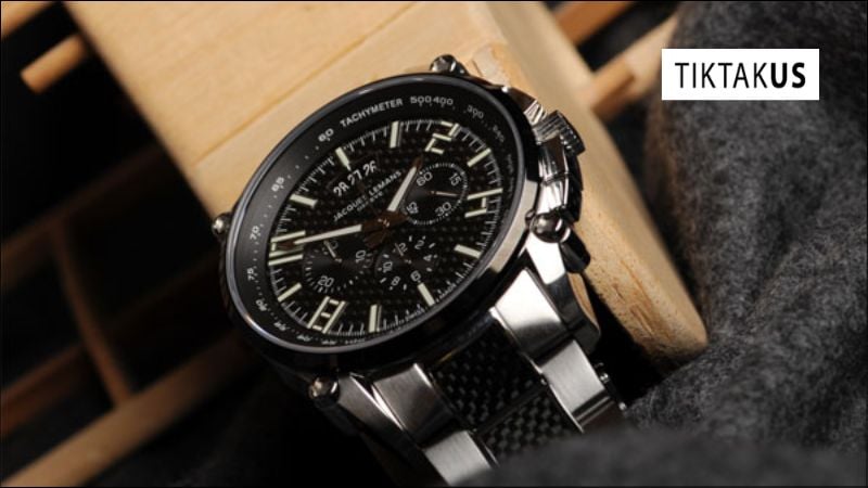 Jacques Lemans sử dụng cả hai loại bộ máy phổ biến trong ngành đồng hồ