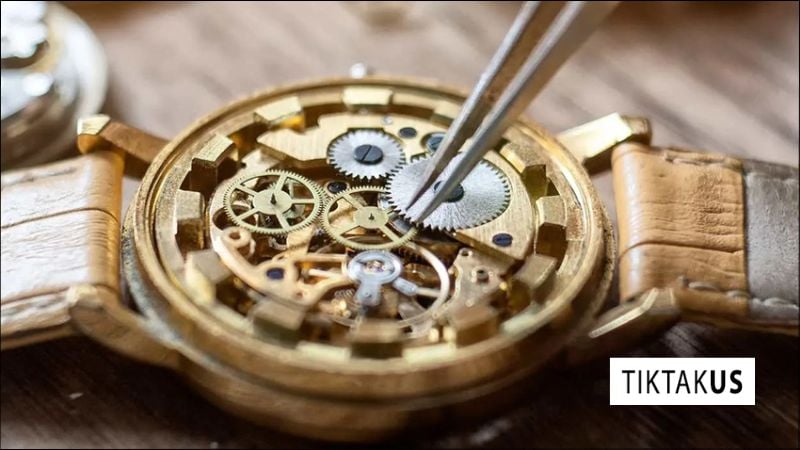 Hiểu rõ các nguyên nhân gây hại sẽ giúp người dùng chủ động phòng tránh, bảo vệ chiếc đồng hồ yêu quý của mình
