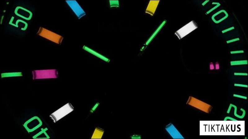 Với ánh sáng mặt trời mạnh hoặc đèn UV: 30 giây đến 5 phút là đủ.