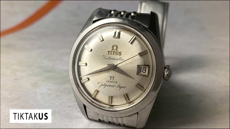 Chọn lựa giữa đồng hồ mới và cũ phụ thuộc vào sở thích của bạn