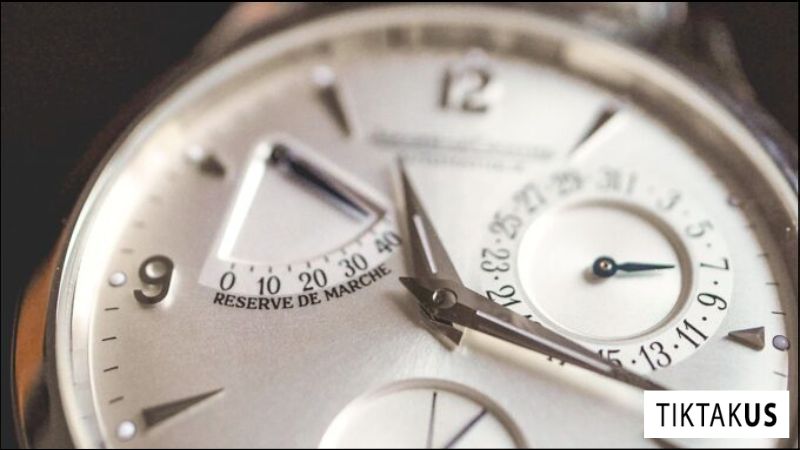 Nguồn gốc của Power Reserve Indicator có từ thế kỷ 18-19, ban đầu được phát triển cho các marine chronometer