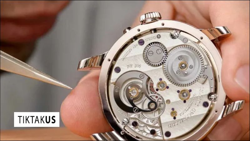 Công việc này yêu cầu kiến thức chuyên sâu về cấu tạo máy, kỹ năng tỉ mỉ, dụng cụ chuyên dụng