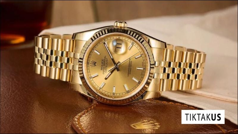 Đồng hồ đeo tay 1 nút là loại đồng hồ mà tất cả các thao tác điều chỉnh thời gian (giờ, phút) và lịch