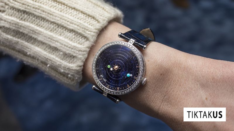 Van Cleef & Arpels Midnight Planetarium - chiếc đồng hồ độc đáo tái hiện hệ thống dải ngân hà tinh xảo